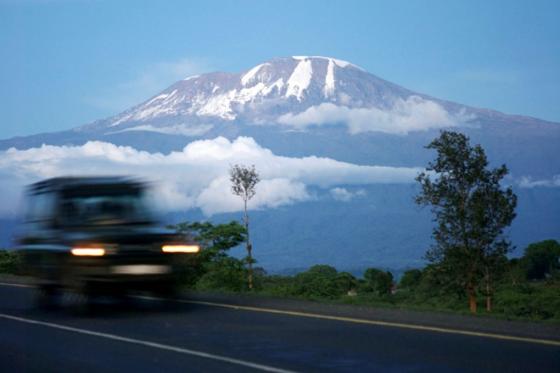 42 1 Du Khach Canada Roi Nui Kilimanjaro Thiet Mang Vi Ket Du