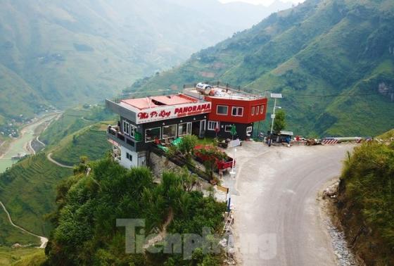 42 1 Khach San Chui Sung Sung Tren Dinh Ma Pi Leng Thuoc Dien Keu Goi Dau Tu Cua Huyen Meo Vac