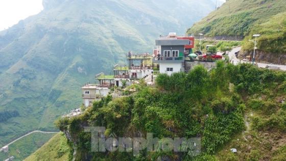 42 2 Khach San Chui Sung Sung Tren Dinh Ma Pi Leng Thuoc Dien Keu Goi Dau Tu Cua Huyen Meo Vac