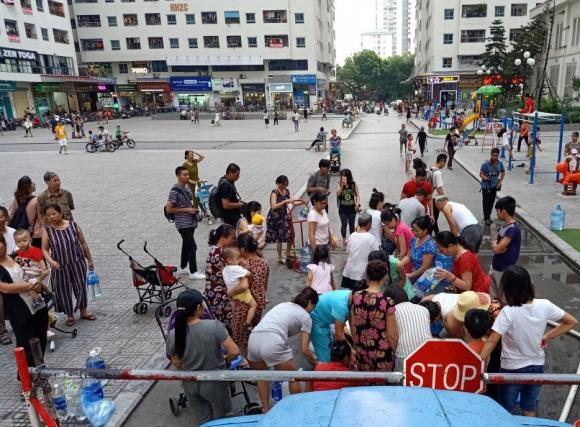 42 2 Cu Dan Bi Tieu Chay Nghi Do Nuoc Nhiem Dau Tong Giam Doc Nuoc Sach Song Da Van Khang Dinh Dam Bao Chat Luong