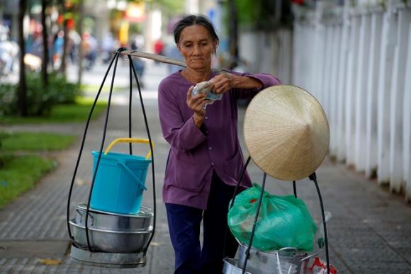 42 2 Gs Dang Hung Vo Tang Thue De Han Che Dan Di Cu Vao Ha Noi Tphcm