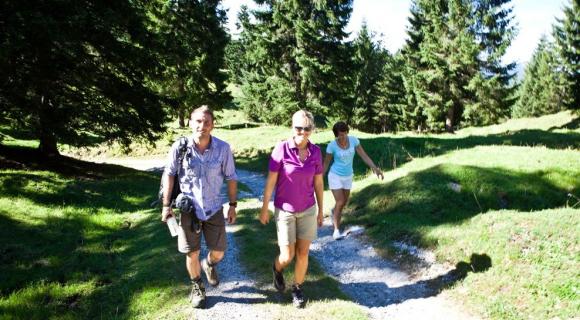 42 5 Alpenwelt Karwendel Thung Lung Bi Mat Cua Nuoc Duc