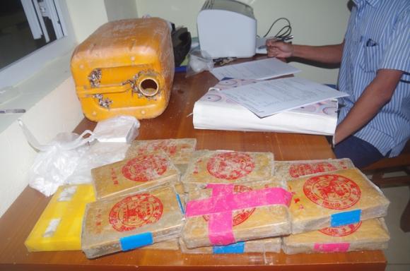 42 6 Nong Hang Chuc Banh Heroin Co Chu Trung Quoc Troi Vao Bien Quang Nam