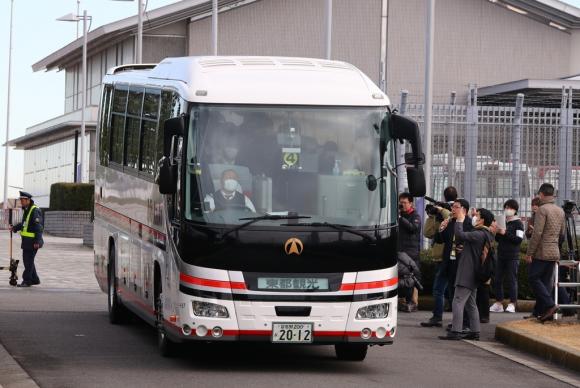 42 6 Chuyen Bay Dau Tien Cho 206 Nguoi Nhat Di Tan Khoi Vu Han Ve Den Tokyo