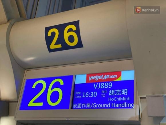 42 2 Ca Tram Du Khach Viet Vat Vo O San Bay Dai Loan Tu Sang Den Toi De Cho Ve Nuoc Trong Mua Dich Virus Corona