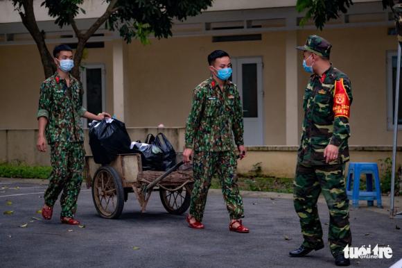 42 5 Nguoi Viet Tu Chau Au Tro Ve Dat Nuoc Cua Minh Minh Phai Ve Thoi