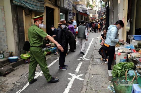 42 7 Pho Co Ha Noi Ke Vach Cach Xa Nhau Ai Lai Gan Quyet Khong Ban Hang