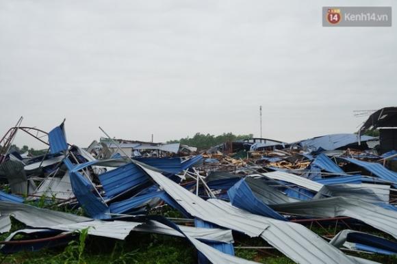 42 2 Nhan Chung Bang Hoang Ke Lai Khoanh Khac Loc Xoay Ap Den Lam 21 Nguoi Thuong Vong Moi Nguoi Chui Vao Dong Rac De Len Nhau Ve Den Nha Toi Moi Biet Minh Con Song