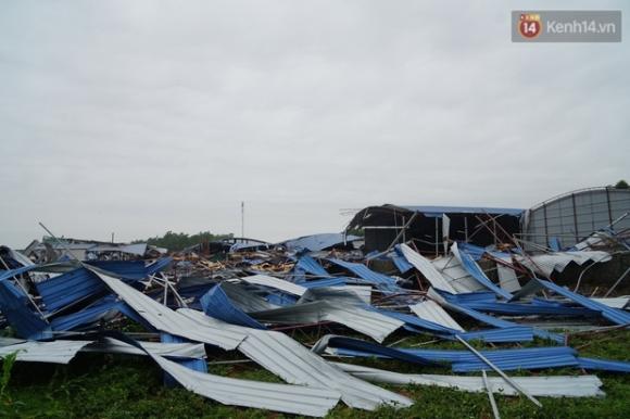 42 5 Nhan Chung Bang Hoang Ke Lai Khoanh Khac Loc Xoay Ap Den Lam 21 Nguoi Thuong Vong Moi Nguoi Chui Vao Dong Rac De Len Nhau Ve Den Nha Toi Moi Biet Minh Con Song