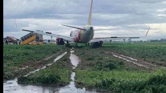 42 2 May Bay Vietjet Lao Ra Khoi Duong Bang Tai Tan Son Nhat