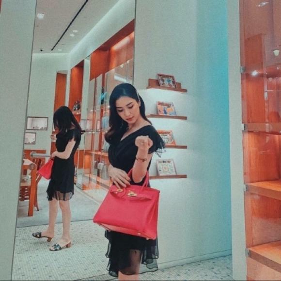 42 5 Sao Viet Vo Tu Mua Tui Hermes Khi Duong Day Lam Tui Gia Bi Phanh Phui