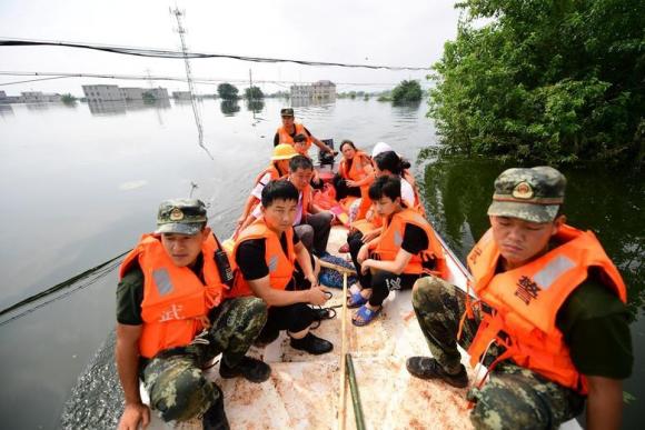 42 2 Anh Moi Nhat Mua Lu O Trung Quoc Lang Mac Chim Trong Bien Nuoc