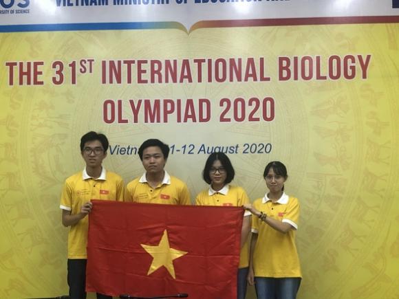 42 1 Hoc Sinh Viet Nam Co Huy Chuong Vang  Olympic Sinh Hoc Quoc Te