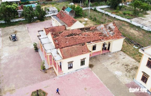 42 4 Nguoi Dan Ha Tinh Quay Cuong Voi Loc Xoay