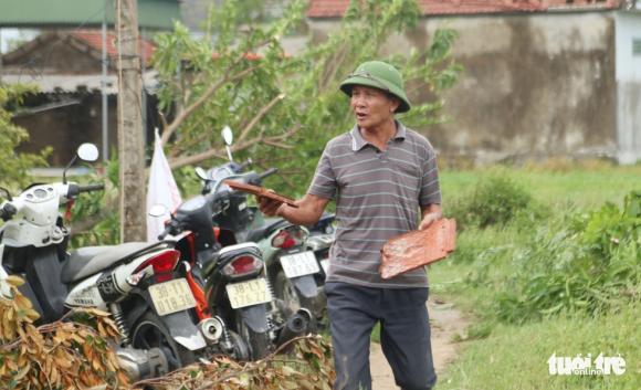 42 9 Nguoi Dan Ha Tinh Quay Cuong Voi Loc Xoay