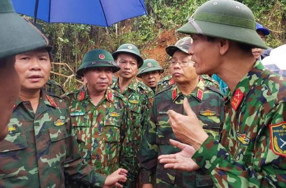 42 5 Dua 2 Truc Thang Tu Da Nang Ra Quang Tri Tiep Te Cho Vung Bi Co Lap