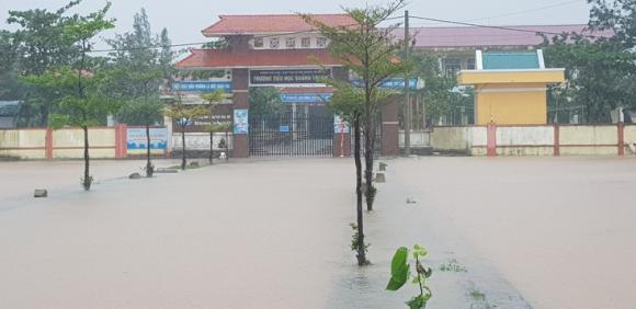 42 2 Mua Lu Dien Bien Phuc Tap Hoc Sinh Toan Tinh Quang Binh Nghi Hoc Tu 1910