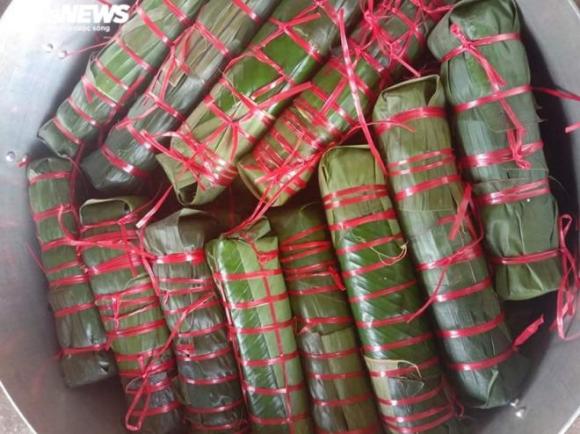 42 8 Nguoi Dak Lak Trang Dem Goi 1000 Banh Chung Gui Mien Trung Lu Lut