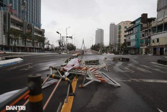 42 9 Duong Pho Da Nang Ngon Ngang Cay Xanh Nga Do La Liet Sau Bao