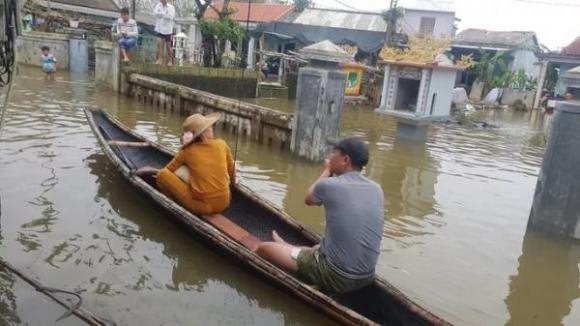 42 1 Ho Thuy Loi Thuy Dien Xa Nuoc Nhieu Noi O Hue Ngap Nang Du Troi Khong Mua