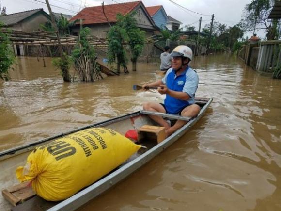 42 9 Ho Thuy Loi Thuy Dien Xa Nuoc Nhieu Noi O Hue Ngap Nang Du Troi Khong Mua