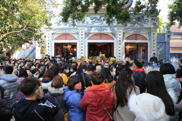 42 5 Hang Nghin Nguoi Di Le Phu Tay Ho