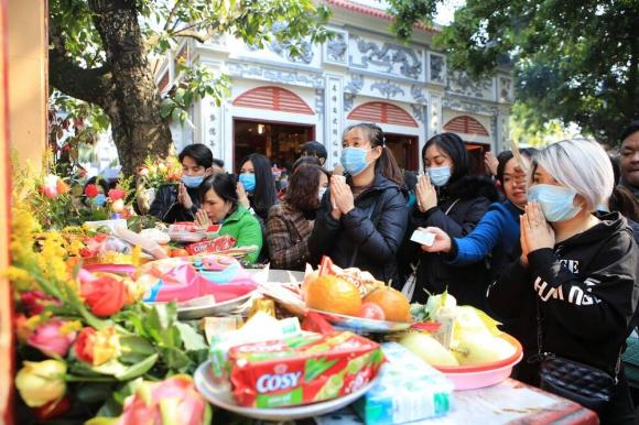 42 7 Hang Nghin Nguoi Di Le Phu Tay Ho