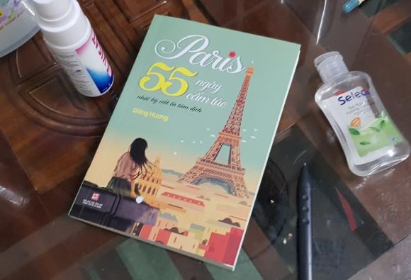 42 2 Goc Nhin Khac Ve Chiec Khau Trang Cua Nu Tien Si Viet Trong Paris 55 Ngay Cam Tuc