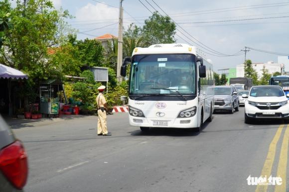 42 2 Cau Rach Mieu Ket Xe Ngay Mung 2 Tet Pha Tam Hoat Dong Het Cong Suat