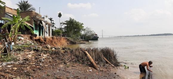 42 1 Vu Sat Lo Gan Ben Pha O Vinh Long Dung Quy Dinh La Phai Dinh Chi Ben Pha Tu Lau