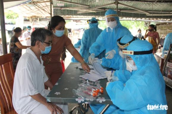 42 1 Da Nang Xet Nghiem Ngau Nhien Nguoi Ve Tu Noi Co Ca Mac Covid 19 Cong Dong