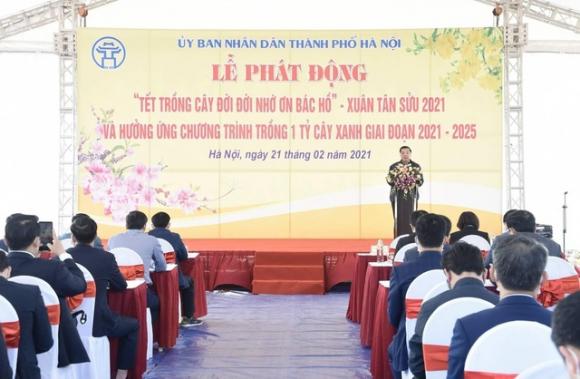 42 1 Ong Chu Ngoc Anh Khuyen Khich Ho Gia Dinh Trong Cay De Ha Noi 4 Mua Hoa No