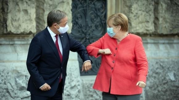 42 3 Nguoi Ke Nhiem Ba Angela Merkel Vao Cuoc Dua Gianh Ghe Thu Tuong Duc