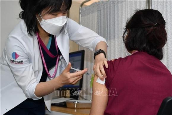 42 1 Han Quoc Trien Khai Tiem Vaccine Cua Astrazeneca Cho Nguoi Tren 65 Tuoi