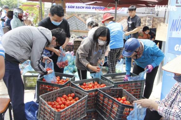 42 2 Tui Ban Banh Uot Loi Duoc 5 Chuc Tui Danh Ra 2 Chuc Mua Rau Cu Cua Hai Duong