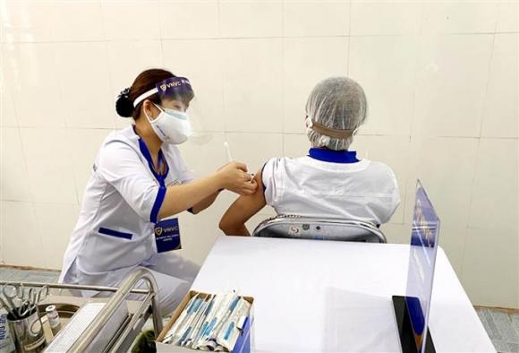 42 3 Chuyen Gia Phan Ung Phu Cua Vaccine Covid 19 Tai Viet Nam Trong Nguong Cho Phep