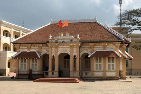 42 2 Bach Cong Tu Tay Choi Khien Ca Chau Au Ne Phuc Cho Den Bi Kich Luc Cuoi Doi Mo Nho Lanh Leo Khong Khoi Huong
