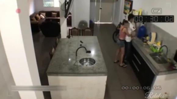 42 3 Dan Ga Dan Ong Khac Den Nha Tinh Tu Thi Chong Di Lam Ve Vo Tung Chieu Giup Nhan Tinh Tau Thoat Chang Ngo Bi Camera Vach Mat