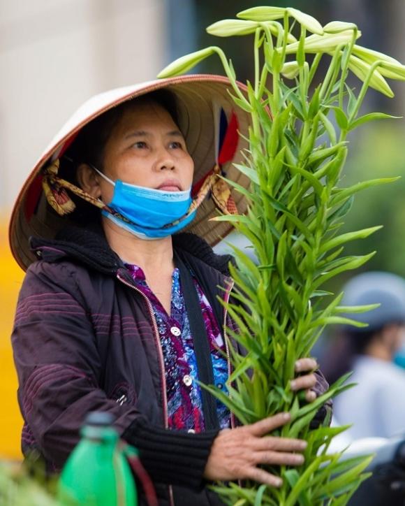 42 3 Ha Noi Xao Xuyen Nhung Xe Hoa Loa Ken Cho Nguon Song Cua Nhieu Lao Dong Ngoai Tinh