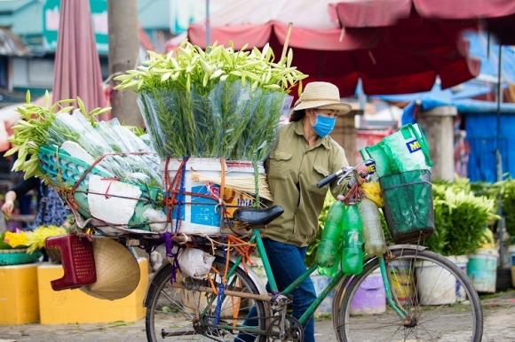 42 6 Ha Noi Xao Xuyen Nhung Xe Hoa Loa Ken Cho Nguon Song Cua Nhieu Lao Dong Ngoai Tinh