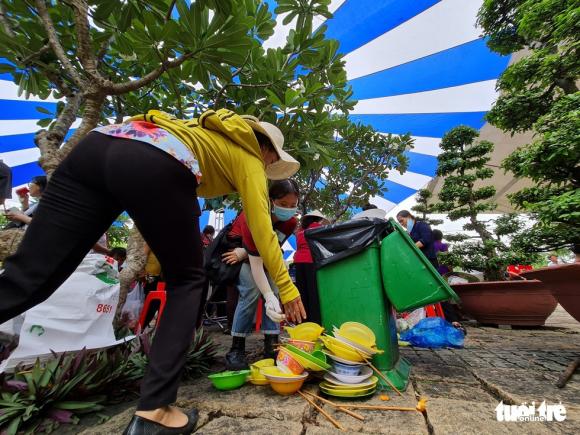 42 1 Nhat Rac O Den Tho Cac Vua Hung Ngay Gio To Bi Noi Song Ao Lam Mau Van Khong Bo Cuoc