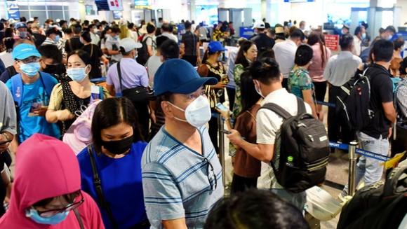 42 1 Un U O Cang Hang Khong Tan Son Nhat Lanh Dao San Bay Noi Toac Nguyen Nhan