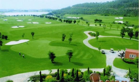 42 1 Ha Noi Tam Dung Hoat Dong The Thao San Golf Tap Golf Tu 12h00 Ngay 135