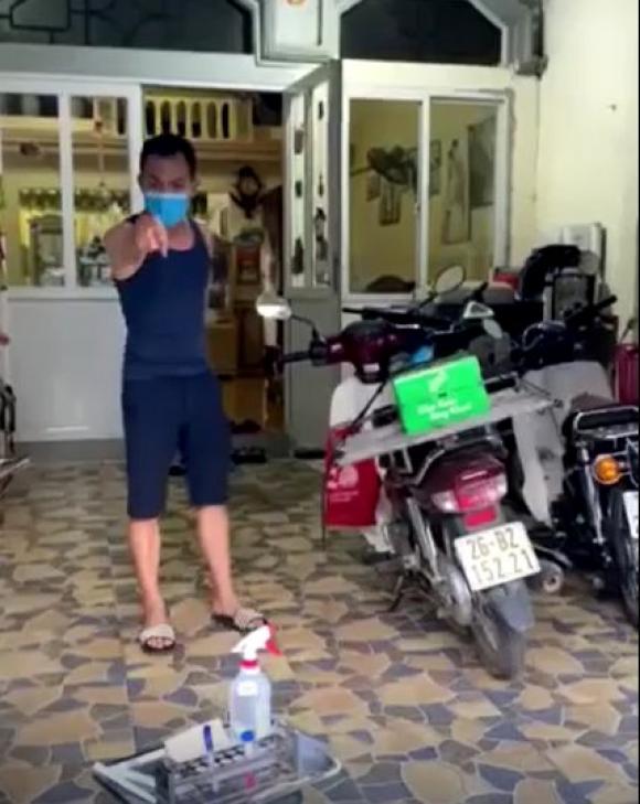 42 1 Nam Thanh Nien Tro Ve Tu Tam Dich Bac Giang Nhung Khong Dong Y Lay Mau Xet Nghiem Duoi Nhan Vien Y Te Ra Khoi Nha Anh Khong Quan Tam Goi Nguoi Chuc Cao Nhat Ra Day