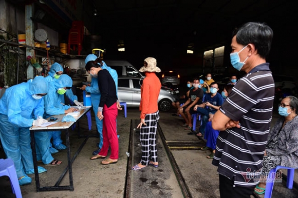 2 Tphcm Lay Mau Xet Nghiem Hang Tram Nguoi Dan Hem 178 Binh Quoi