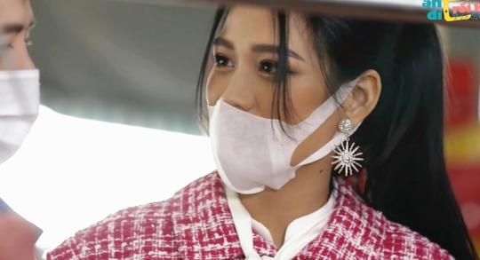 1 Hoa Hau Do Thi Ha Bi Che Noi Nang Coc Loc Tren Song Truyen Hinh