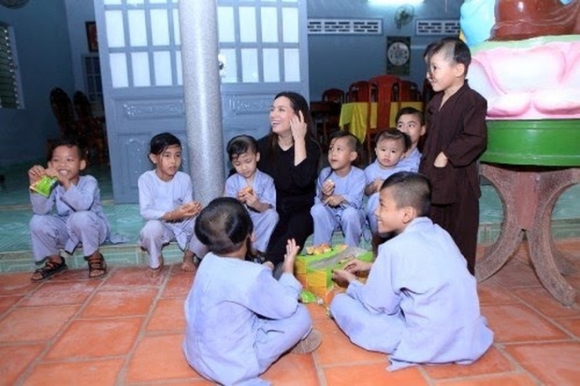 8 Cuoc Song Ra Sao Va Khoi Tai San Hien Tai Cua Phi Nhung Khung Co Nao Ma Bi Don Song Xa Hoa Doi Tu Khong Phai Dang Vua