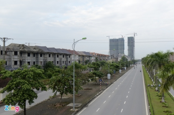 2 Bat Dong San Moi Nhat Cu Dam Thep Vao Nha Pho Noi Dat Nen Giam Sau Nhat Va Ha Noi Se Danh Thue Biet Thu Ma