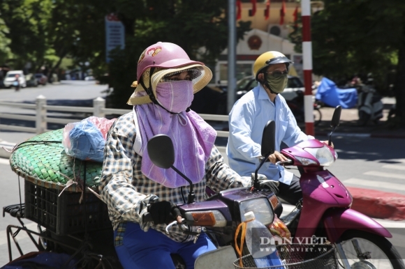 4 Ha Noi Nhiet Do Mat Duong Nong Hon 60 Do C Khien Ao Anh Xuat Hien