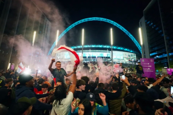 3 Co Dong Vien Anh Tam Bia Sau Chien Thang Tai Ban Ket Euro 2020